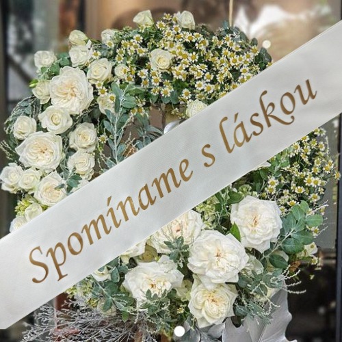 Stuha smútočná SPOMÍNAME S LÁSKOU krémová so zlatým písmom 4 cm / 170 cm